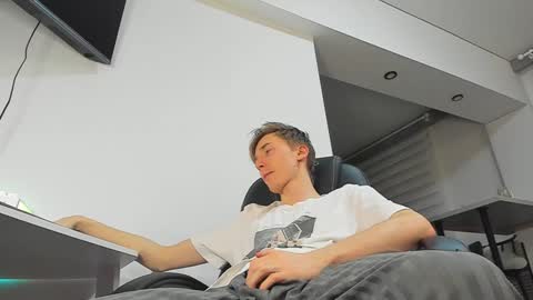 Snapshot of vibemygirl chatting on January 31, 2025, 3:00 pm vibemygirl online show from January 31, 2025, 3:00 pm