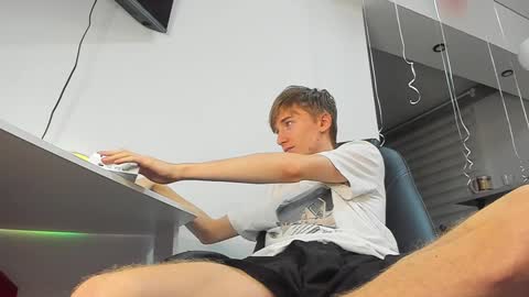 Snapshot of vibemygirl chatting on February 6, 2025, 4:14 pm vibemygirl online show from February 6, 2025, 4:14 pm