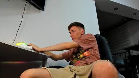 Snapshot of vibemygirl chatting on February 26, 2025, 12:58 pm vibemygirl online show from February 26, 2025, 12:58 pm