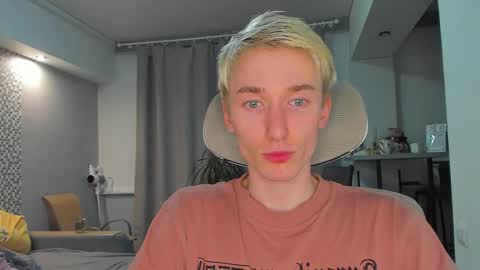 Snapshot of vibemygirl chatting on November 9, 2025, 7:01 pm vibemygirl online show from November 9, 2025, 7:01 pm