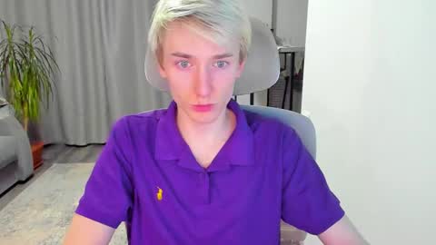 Snapshot of vibemygirl chatting on December 15, 2025, 11:36 am vibemygirl online show from December 15, 2025, 11:36 am