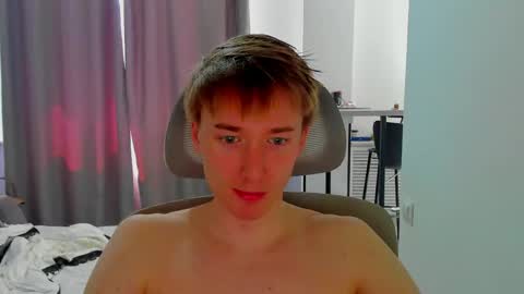 vibemygirl online show from May 20, 2026, 7:36 am