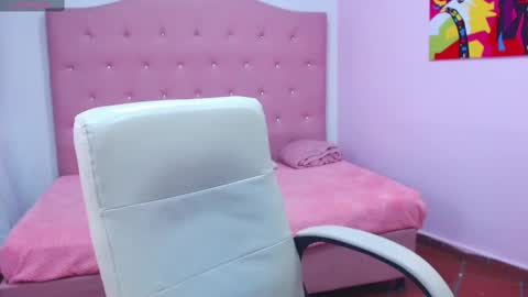 Snapshot of vic_nahomy chatting on February 1, 2025, 6:51 pm nahomy online show from February 1, 2025, 6:51 pm