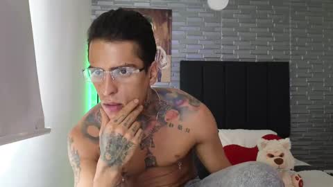 Victor cardenas online show from February 24, 2025, 6:04 pm