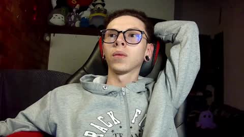 Vicent Brais online show from February 8, 2025, 1:43 am