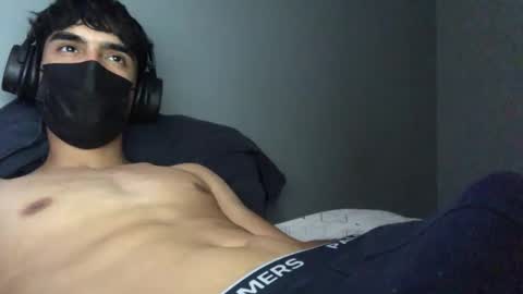 Snapshot of vicente24milf chatting on October 25, 2025, 6:57 pm vicente online show from October 25, 2025, 6:57 pm