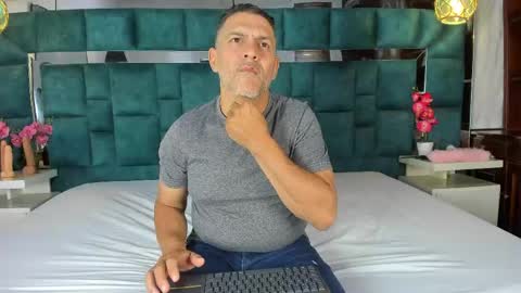 Snapshot of vicesweet chatting on May 5, 2026, 5:37 am antonia y andrew online show from May 5, 2026, 5:37 am
