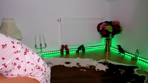 ViciousQueenu can call me Laura online show from July 23, 2026, 6:33 am