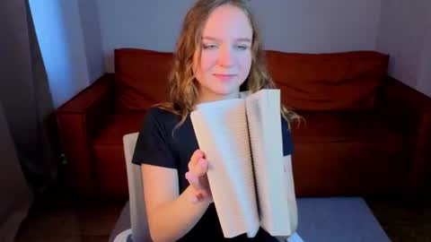 vicki_milles online show from June 30, 2026, 8:04 am
