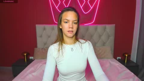 Snapshot of vickie_smith chatting on November 9, 2025, 12:53 am vickie_smith online show from November 9, 2025, 12:53 am