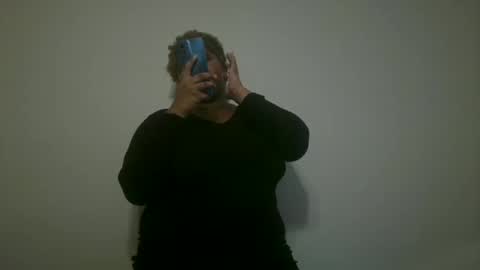 vickiryder56 online show from November 19, 2025, 4:18 pm