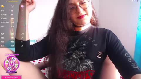 Vicky online show from December 19, 2025, 8:05 pm