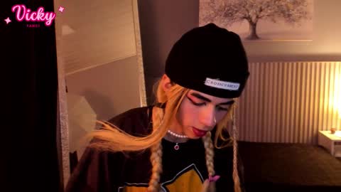  Vicky  online show from February 3, 2026, 4:34 pm