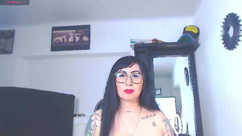 Snapshot of vicky_hotmilf chatting on July 6, 2026, 11:07 am Vicky online show from July 6, 2026, 11:07 am