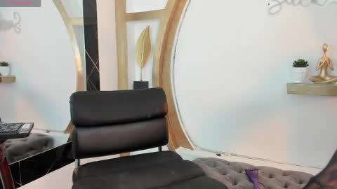 vicky_hottman online show from May 13, 2026, 8:38 pm