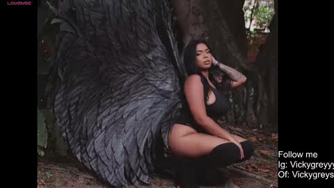 Snapshot of vickygrey1 chatting on November 4, 2025, 6:51 pm Vicky Greys online show from November 4, 2025, 6:51 pm