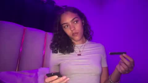 Snapshot of vickyyyx chatting on May 20, 2026, 2:07 am Goddess Victory online show from May 20, 2026, 2:07 am