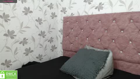 Snapshot of victoria017 chatting on December 23, 2024, 2:56 am Victoria online show from December 23, 2024, 2:56 am