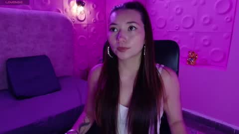 Snapshot of victoria017 chatting on November 25, 2025, 4:12 am Victoria online show from November 25, 2025, 4:12 am