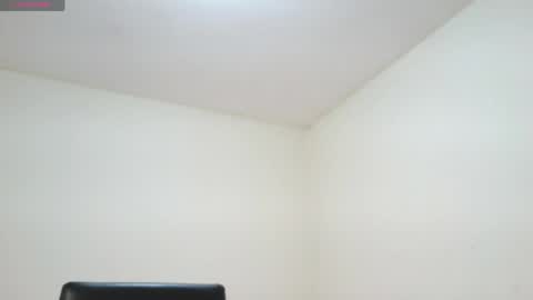 Snapshot of victoria017 chatting on May 27, 2026, 6:43 am Victoria online show from May 27, 2026, 6:43 am