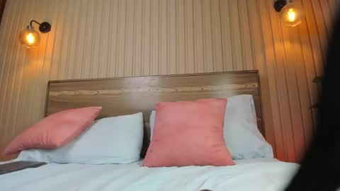 Snapshot of victoria18x chatting on February 4, 2025, 10:13 pm Victoria online show from February 4, 2025, 10:13 pm