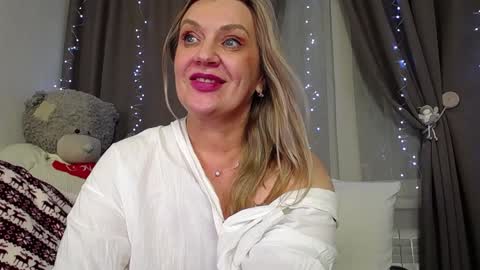 Snapshot of victoria50 chatting on January 2, 2025, 2:00 am victoria50 online show from January 2, 2025, 2:00 am