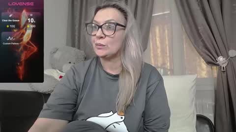 Snapshot of victoria50 chatting on October 14, 2025, 7:31 am victoria50 online show from October 14, 2025, 7:31 am