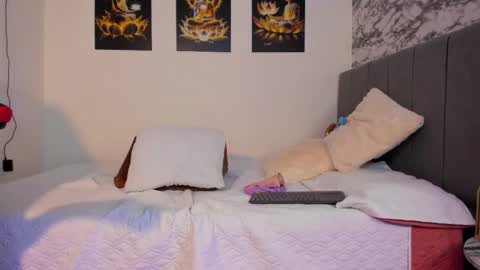 Victoria Coopeer online show from March 9, 2025, 11:35 pm