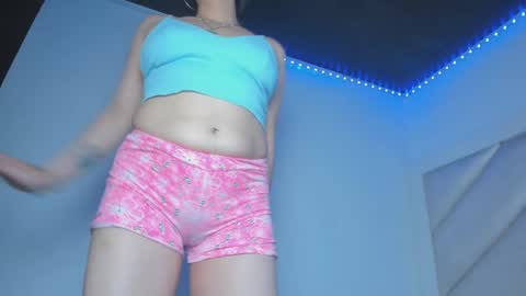 Snapshot of victoria__js_ chatting on June 5, 2026, 9:20 pm Victoria online show from June 5, 2026, 9:20 pm
