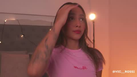 Snapshot of victoria__rossi chatting on October 4, 2025, 12:25 pm online show from October 4, 2025, 12:25 pm