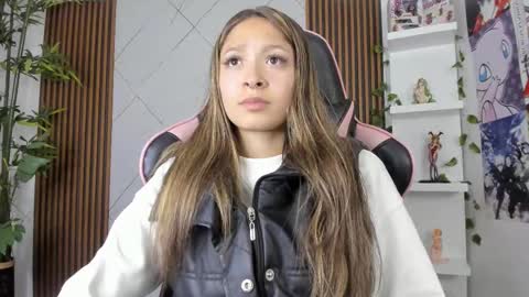 Snapshot of victoria_adams14 chatting on February 14, 2025, 12:47 pm Victoria for you online show from February 14, 2025, 12:47 pm