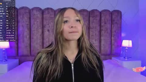 Snapshot of victoria_adams14 chatting on February 21, 2025, 11:55 am Victoria for you online show from February 21, 2025, 11:55 am