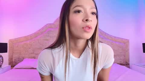 Snapshot of victoria_adams14 chatting on November 3, 2025, 3:30 am Victoria for you online show from November 3, 2025, 3:30 am