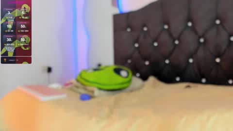 Snapshot of victoria_alien chatting on October 2, 2025, 6:37 pm Victoria independent model online show from October 2, 2025, 6:37 pm