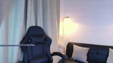 Snapshot of victoria_collinns chatting on May 14, 2026, 3:13 am Victoria Collins online show from May 14, 2026, 3:13 am