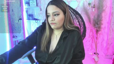 victoria_floyd1 online show from February 7, 2025, 8:20 pm