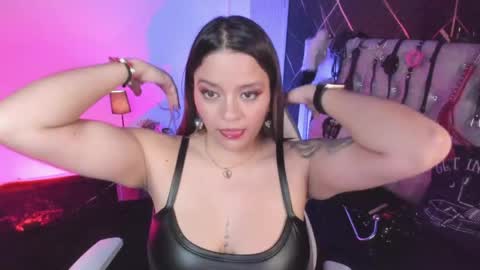victoria_floyd1 online show from April 24, 2026, 9:28 pm