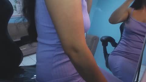 Snapshot of victoria_hernandez_t chatting on November 13, 2025, 1:43 pm Victoria online show from November 13, 2025, 1:43 pm