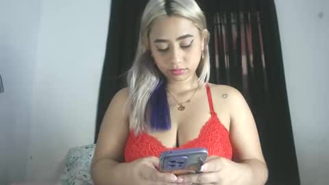 Snapshot of victoria_hot28 chatting on May 21, 2026, 5:42 pm Victoria online show from May 21, 2026, 5:42 pm