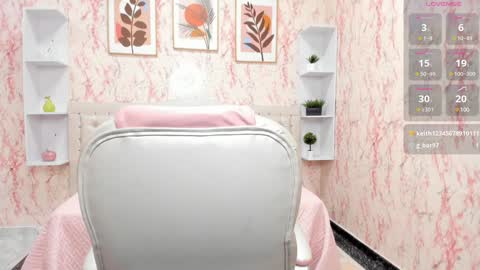 Snapshot of victoria_houston chatting on December 12, 2024, 3:21 am Victoria Houston online show from December 12, 2024, 3:21 am