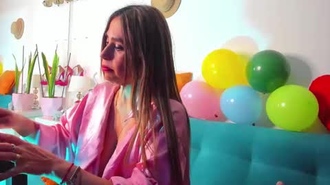 Snapshot of victoria_jhones chatting on February 14, 2025, 10:58 pm Victoria online show from February 14, 2025, 10:58 pm