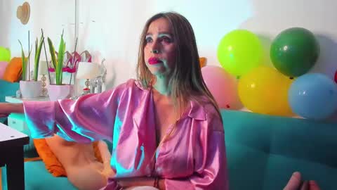 Snapshot of victoria_jhones chatting on February 15, 2025, 2:04 am Victoria online show from February 15, 2025, 2:04 am