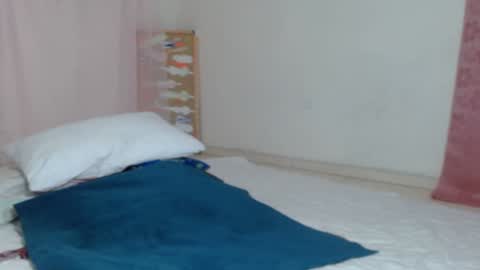 VICKY online show from December 27, 2024, 9:43 pm