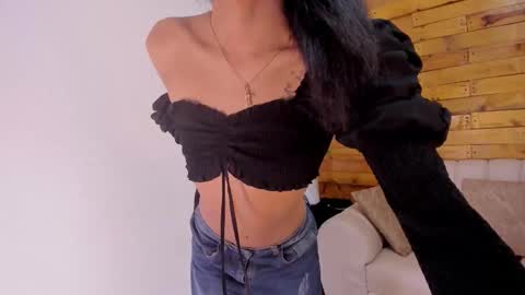 Snapshot of victoria_mk chatting on November 21, 2025, 4:11 am victoria_mk online show from November 21, 2025, 4:11 am