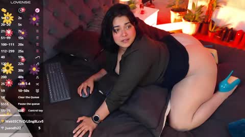 Snapshot of victoria_monteroo chatting on May 22, 2026, 12:18 am Call me Vic online show from May 22, 2026, 12:18 am