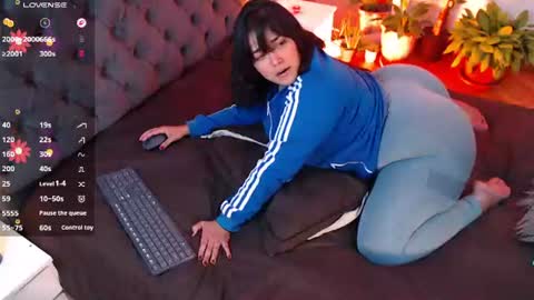 Snapshot of victoria_monteroo chatting on June 18, 2026, 1:17 am Call me Vic online show from June 18, 2026, 1:17 am
