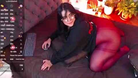 Snapshot of victoria_monteroo chatting on June 24, 2026, 12:53 am Call me Vic online show from June 24, 2026, 12:53 am