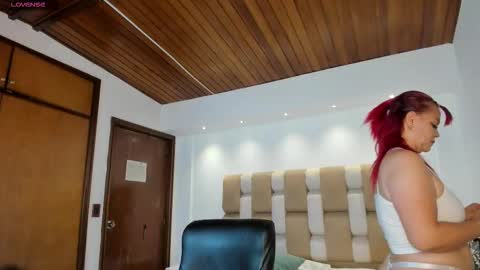 Snapshot of victoria_mooree chatting on September 28, 2025, 11:37 am Victoria Everyday From 1400 to 2130 Col Time online show from September 28, 2025, 11:37 am