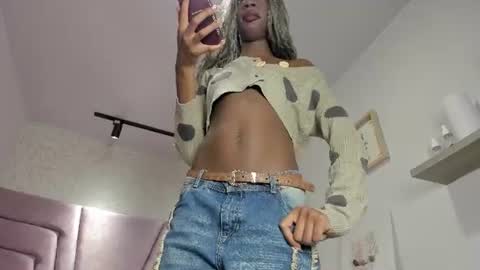 Snapshot of victoria_noir_18 chatting on July 31, 2026, 12:54 am Vicky online show from July 31, 2026, 12:54 am