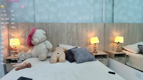 victoria_pachon online show from April 30, 2026, 7:09 pm
